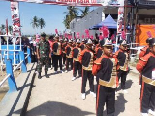 Babinsa Koramil 07/Baranti Amankan Lomba Gerak Jalan Pelajar SD Meriahkan HUT RI ke-80